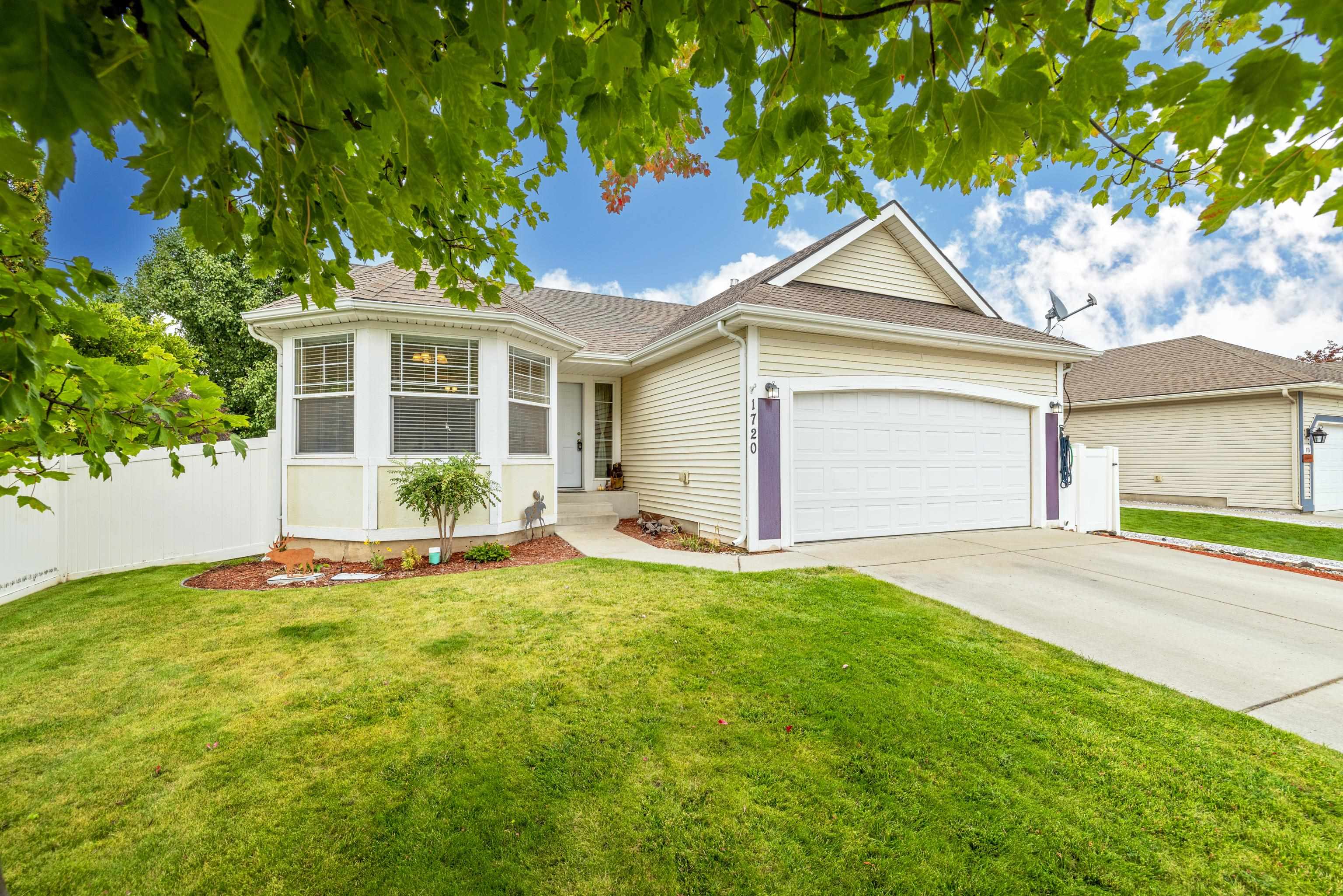 1720 West Briar Lane Spokane, WA 99208 - Photo 3 of 24