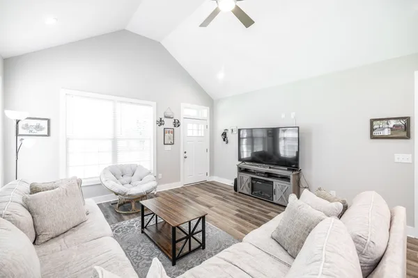 $295,000 | 4335 Hawkins Drive, Westmoreland, TN 37186