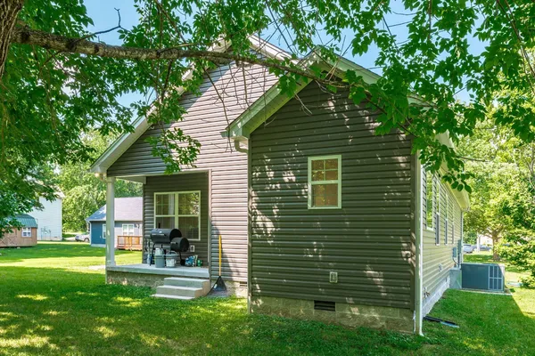 $295,000 | 4335 Hawkins Drive, Westmoreland, TN 37186