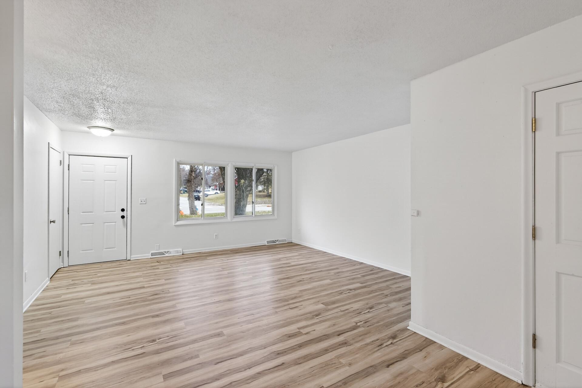 7920 Terrace Road Northeast Spring Lake Park, MN 55432 - Photo 7 of 20