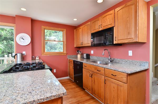 227 Wompatuck Road Hingham, MA 02043 - Photo 4 of 24 Gallery Image 4