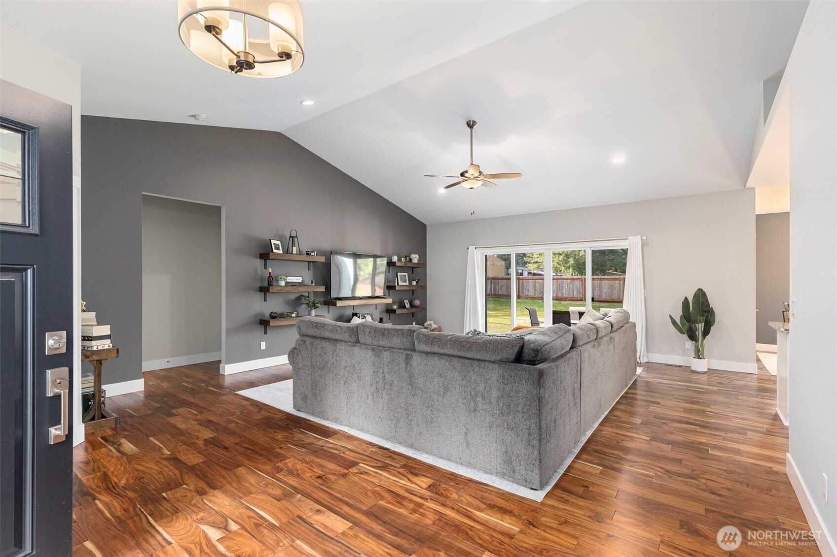 7400 Southeast Nelson Road Olalla, WA 98359 - Photo 9 of 36 Gallery Image 9