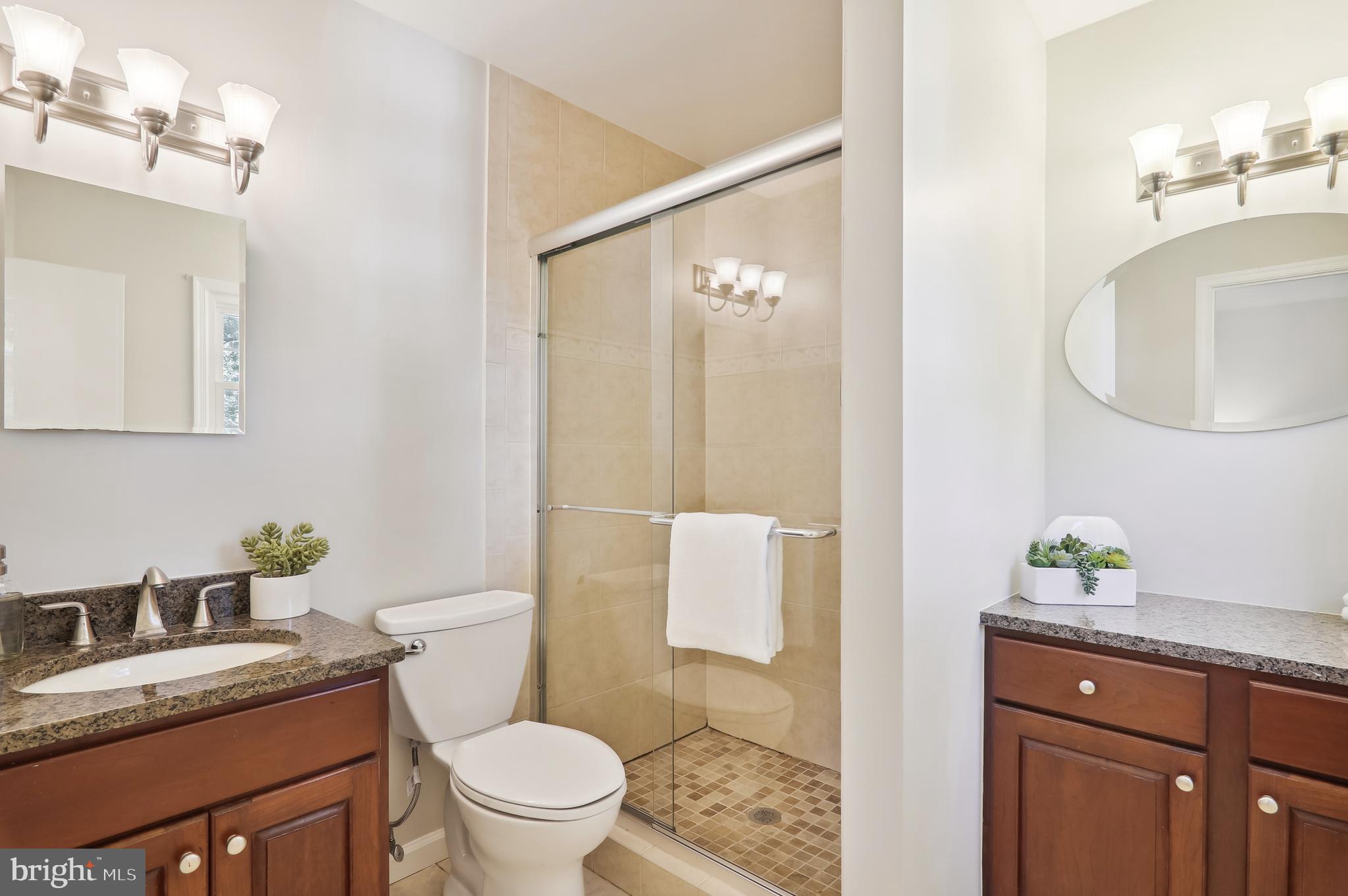 10902 Breewood Road Silver Spring, MD 20901 - Photo 22 of 41 Primary bedroom ensuite bathroom