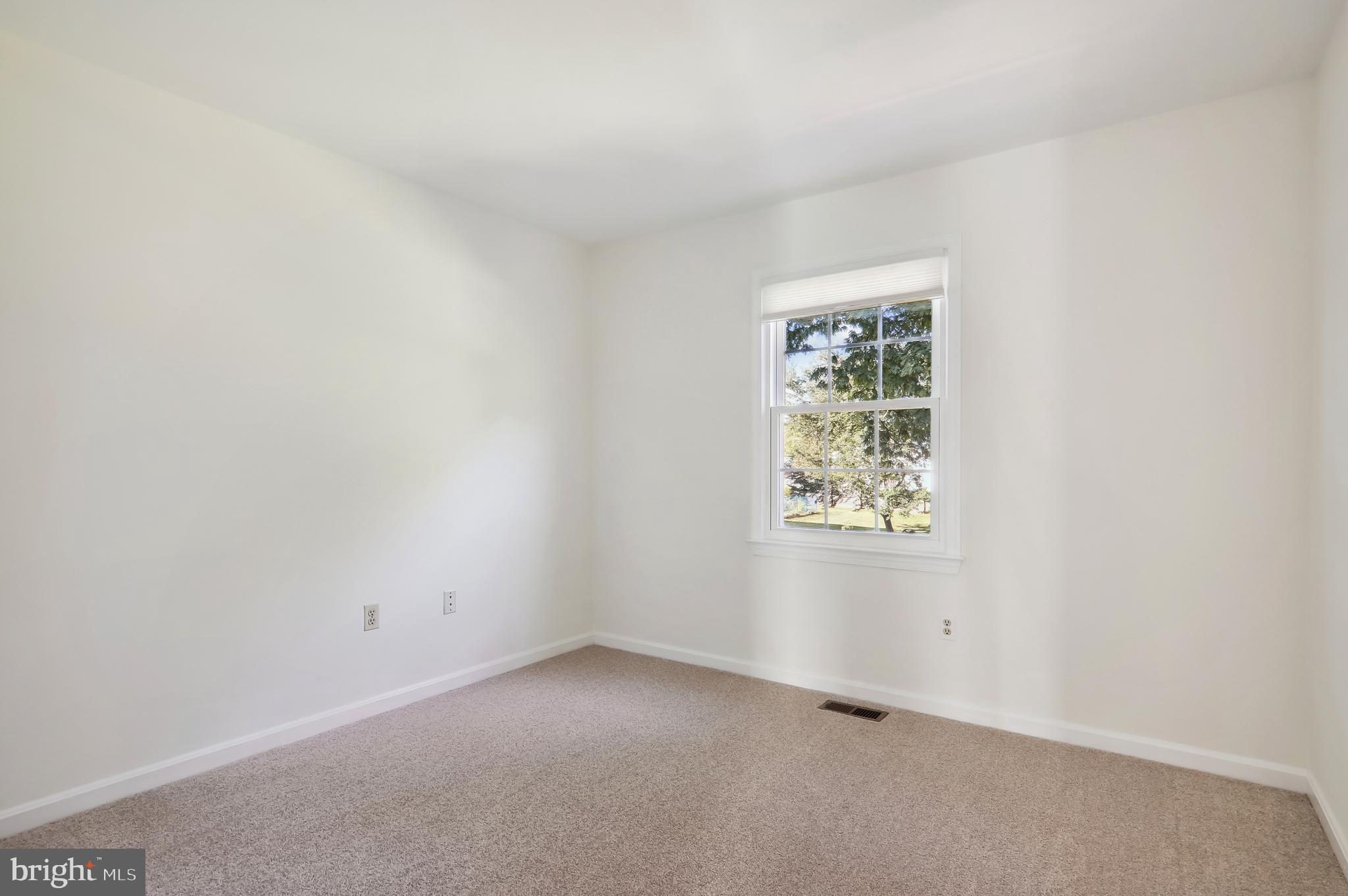 10902 Breewood Road Silver Spring, MD 20901 - Photo 25 of 41 Upper level bedroom #2