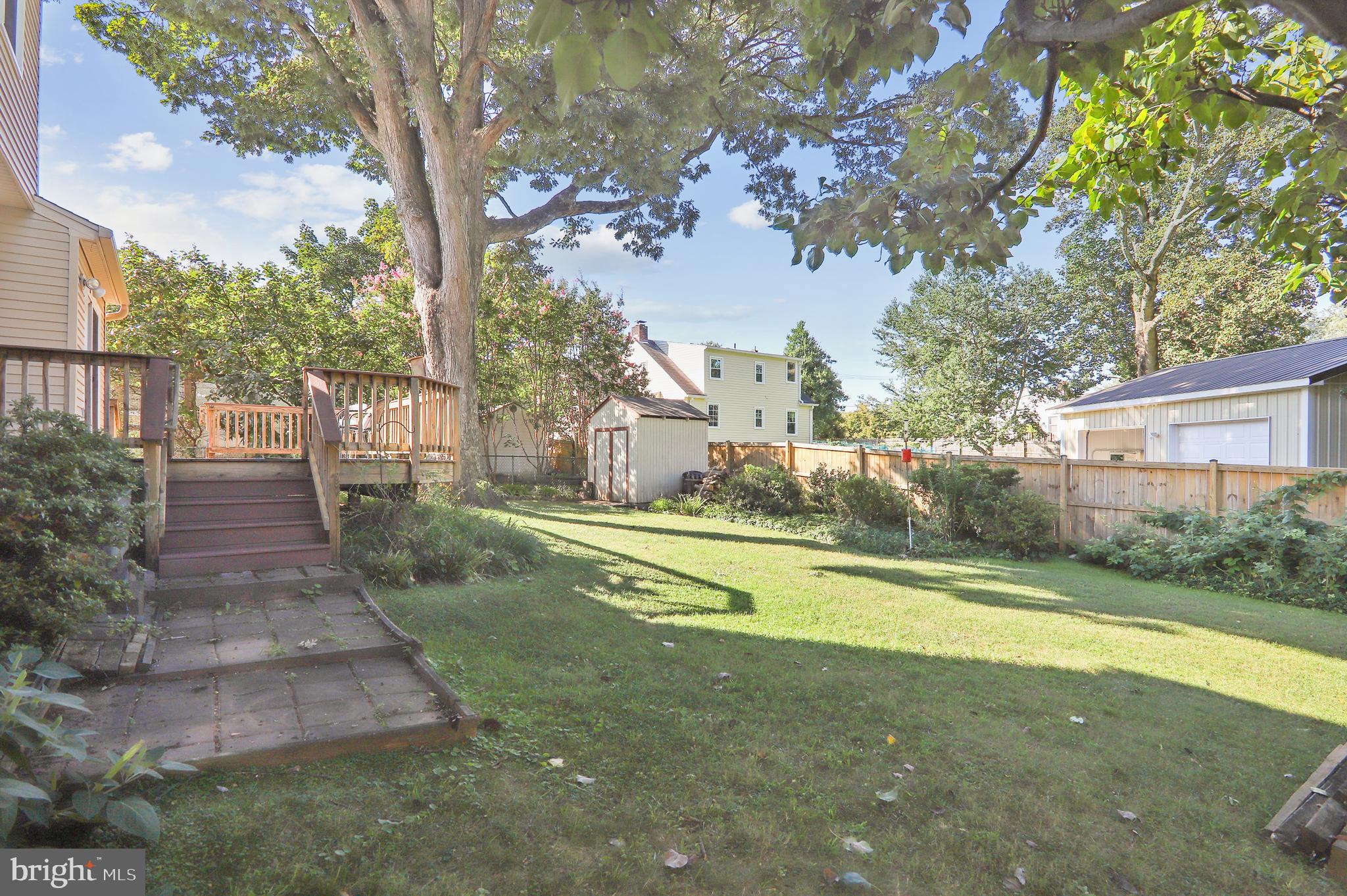 10902 Breewood Road Silver Spring, MD 20901 - Photo 39 of 41 Large back yard