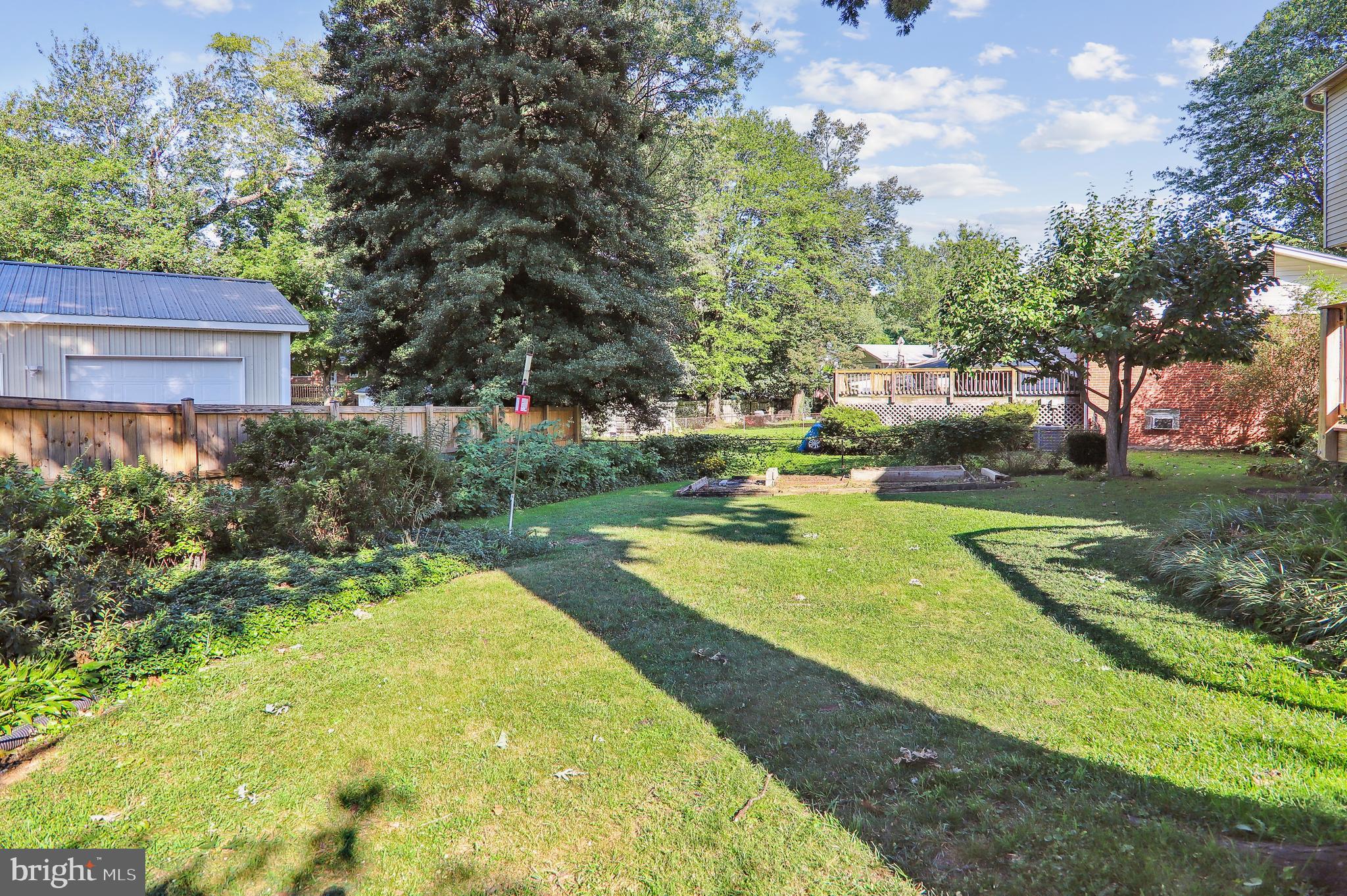 10902 Breewood Road Silver Spring, MD 20901 - Photo 40 of 41 Rear yard