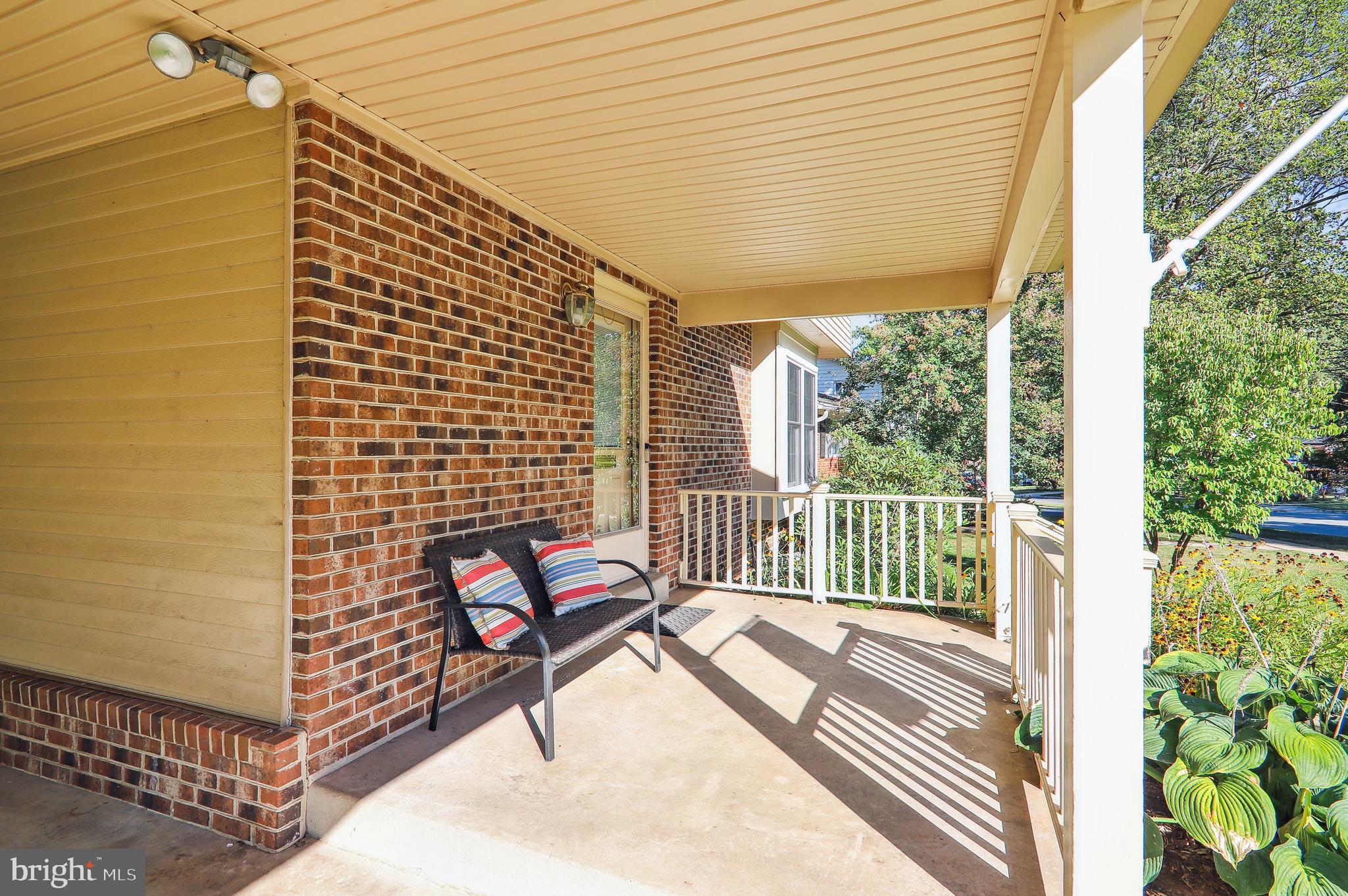 10902 Breewood Road Silver Spring, MD 20901 - Photo 4 of 41 Cozy front porch