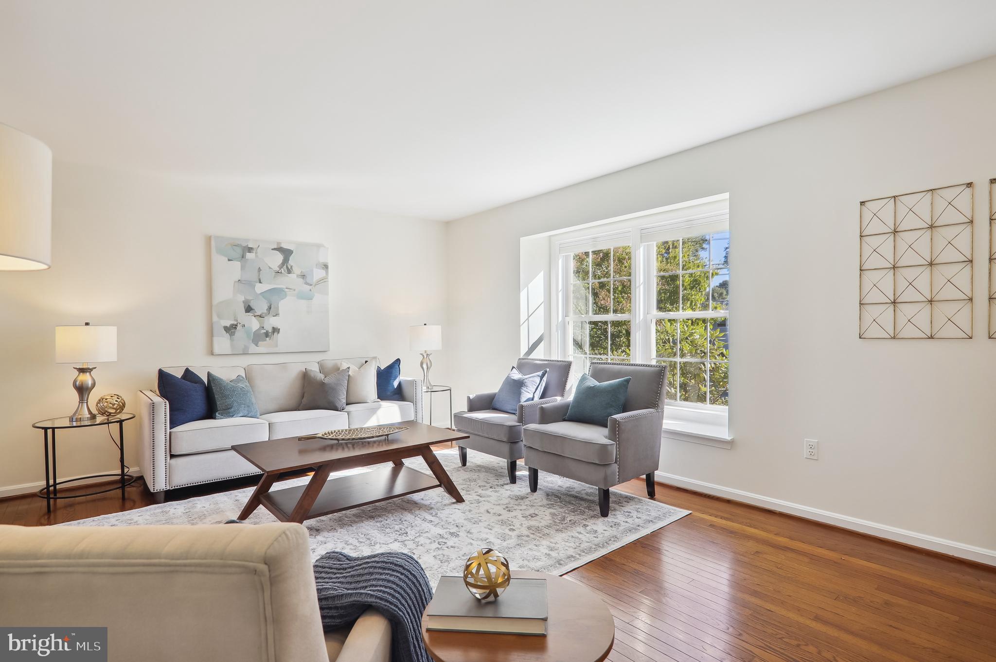 10902 Breewood Road Silver Spring, MD 20901 - Photo 6 of 41 Spacious living room
