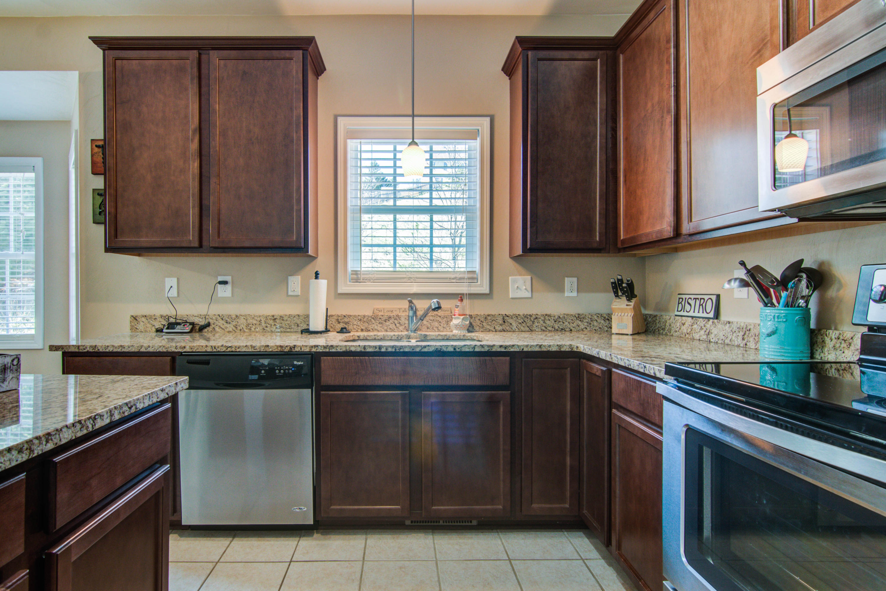 1049 Longview Road Roanoke, VA 24018 - Photo 16 of 27 IMG_3063_4_5_6_7