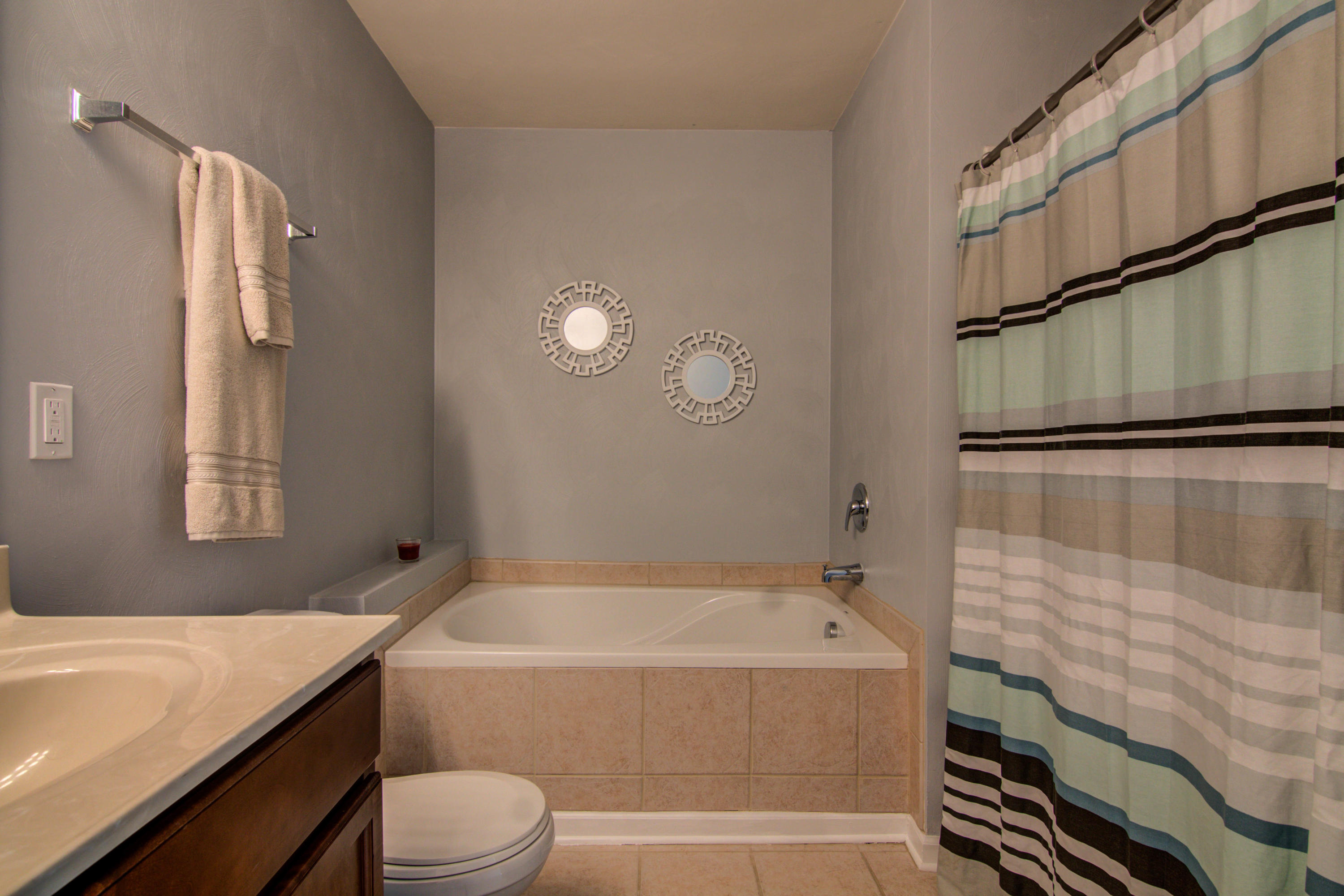 1049 Longview Road Roanoke, VA 24018 - Photo 20 of 27 IMG_3098_099_100_101_102