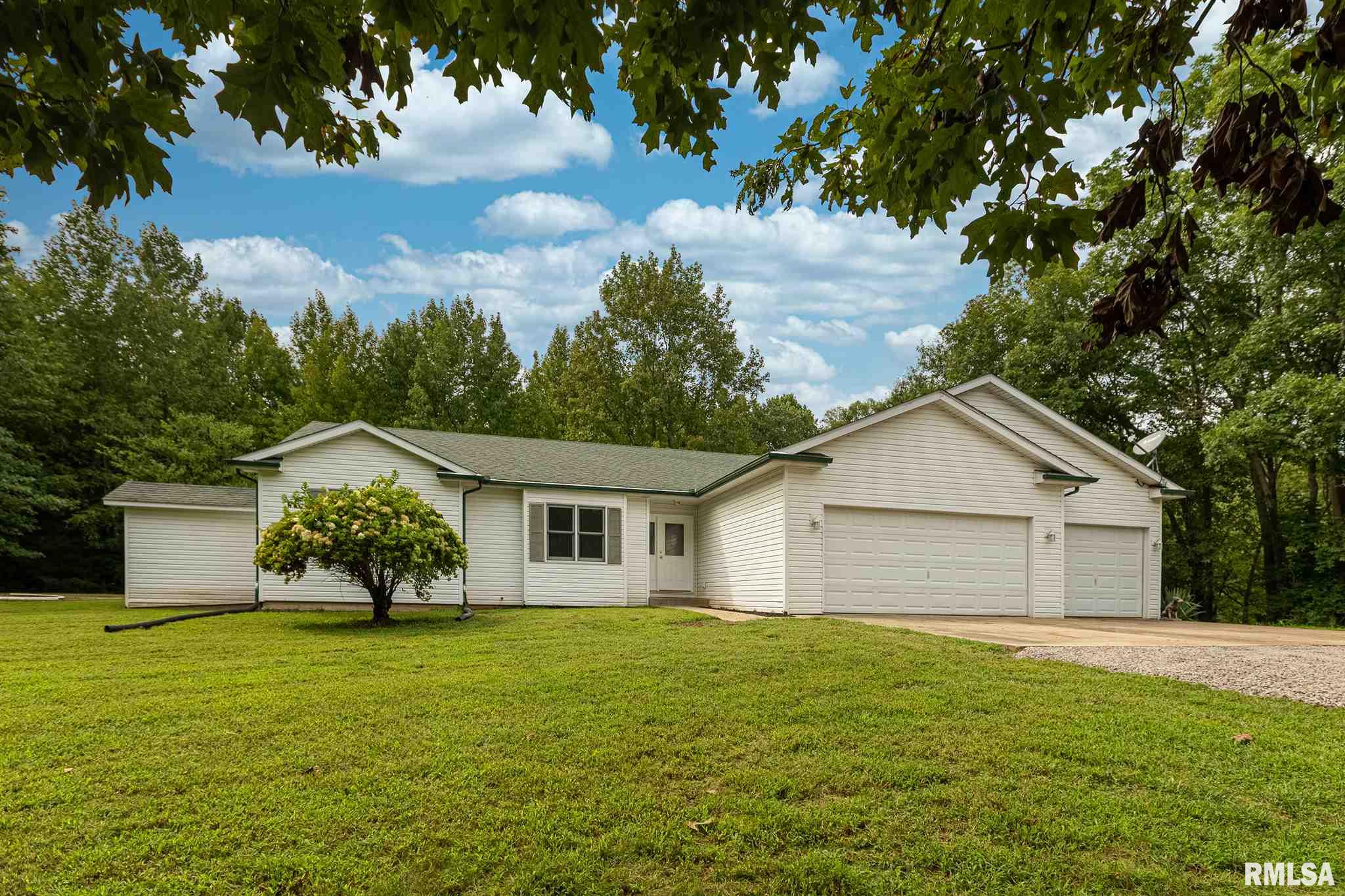 5247 Saline River Road Marion, IL 62959 - Photo 1 of 44 Gallery Image 1