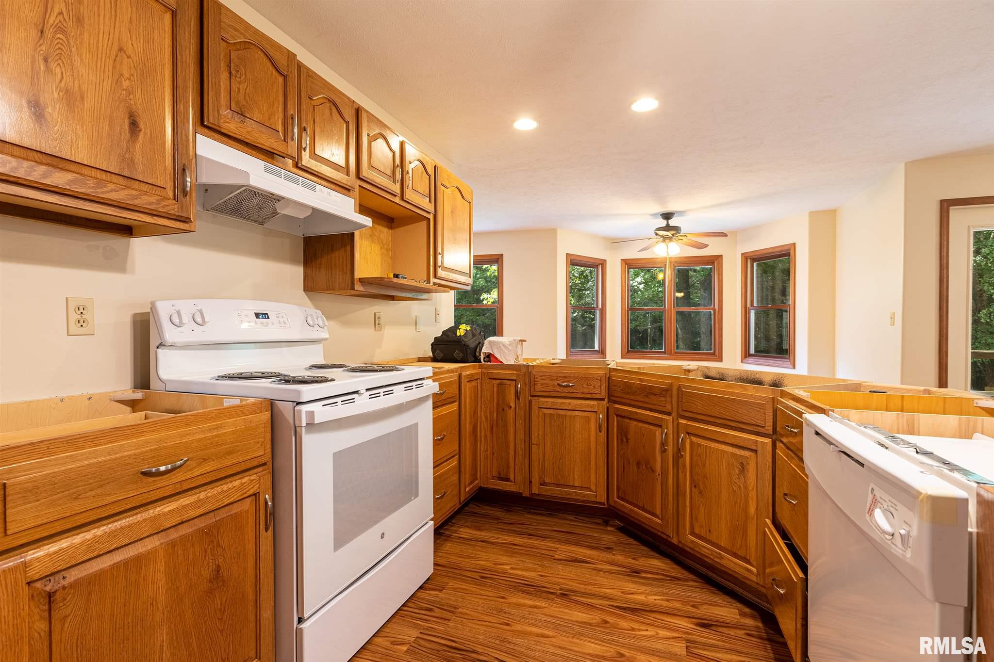 5247 Saline River Road Marion, IL 62959 - Photo 12 of 44 Gallery Image 12