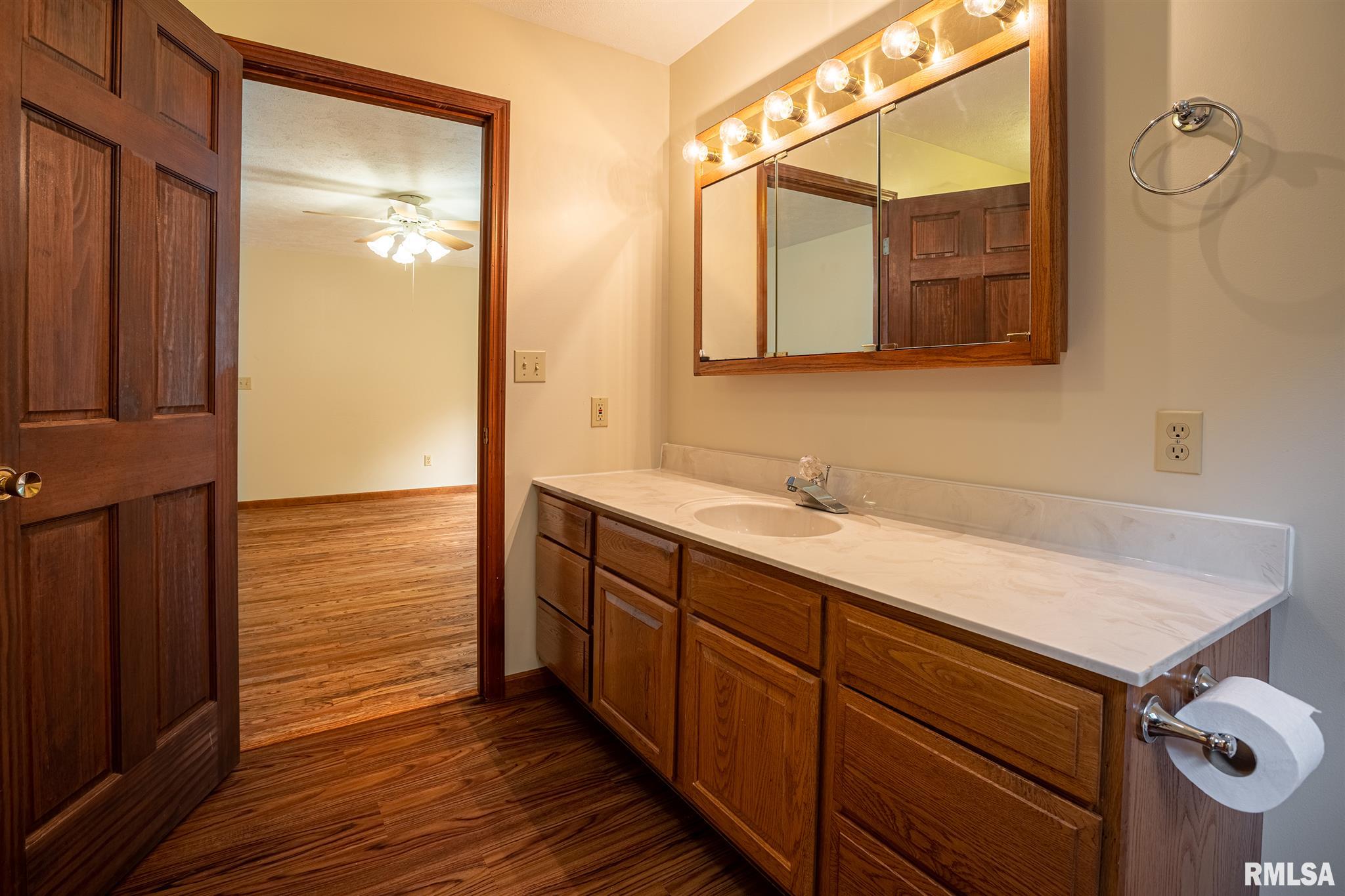 5247 Saline River Road Marion, IL 62959 - Photo 20 of 44 Gallery Image 20