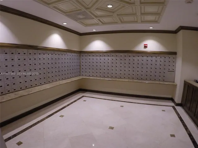 $1,690 | Aventura, Aventura, FL 33160