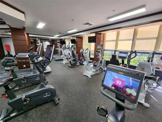 $1,690 | Aventura, Aventura, FL 33160