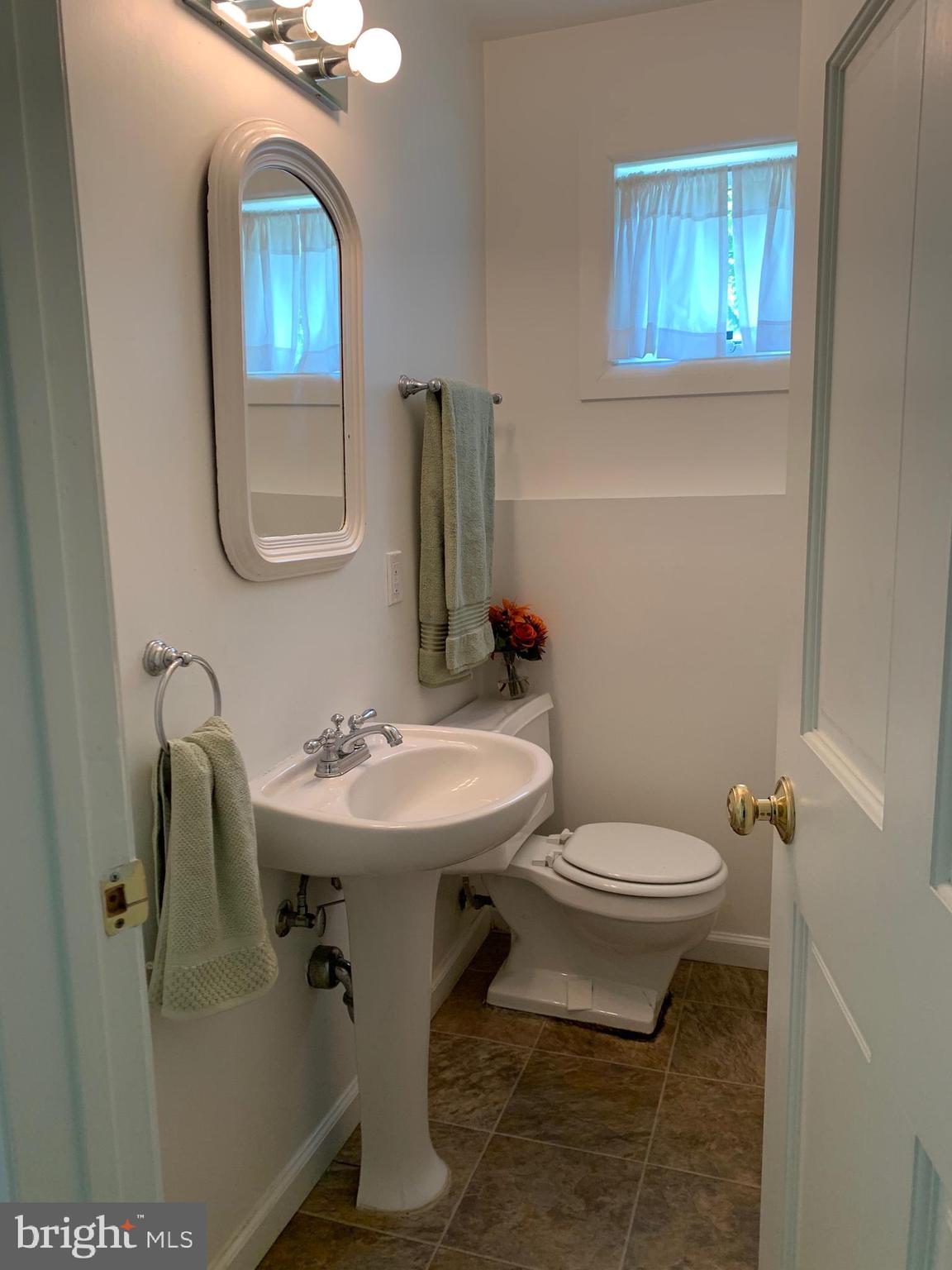 1809 Barbee Street McLean, VA 22101 - Photo 19 of 21 Lower Level Full Bath