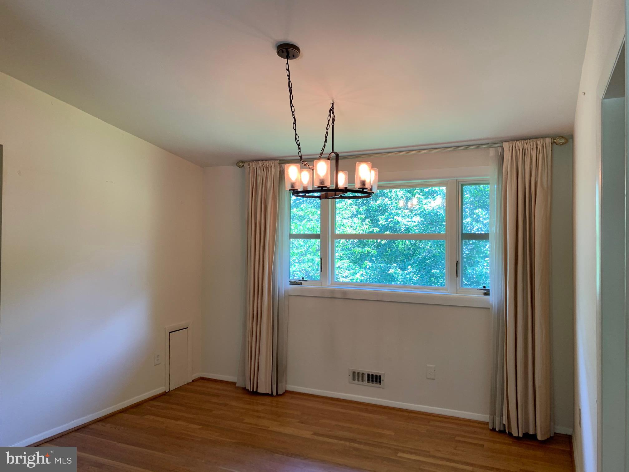 1809 Barbee Street McLean, VA 22101 - Photo 8 of 21 Dinning Room