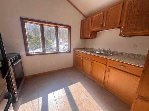 $359,000 | 64 Hillside Road, Warren, VT 05674