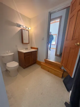 $359,000 | 64 Hillside Road, Warren, VT 05674