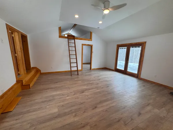 $359,000 | 64 Hillside Road, Warren, VT 05674