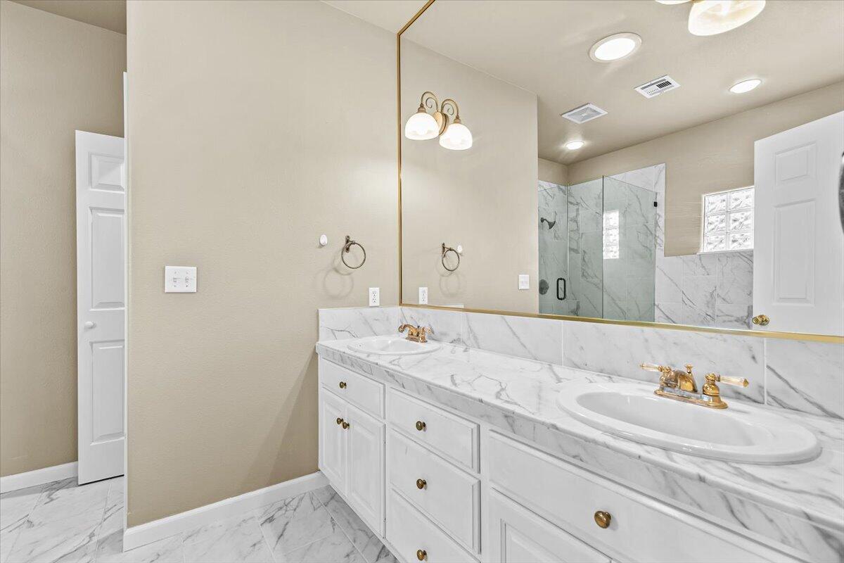 235 Prairie Landing Drive Eagle Point, OR 97524 - Photo 23 of 50 27-26