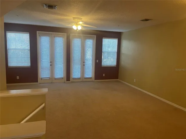 $3,000 | 3002 Pointeview Drive, Tampa, FL 33611