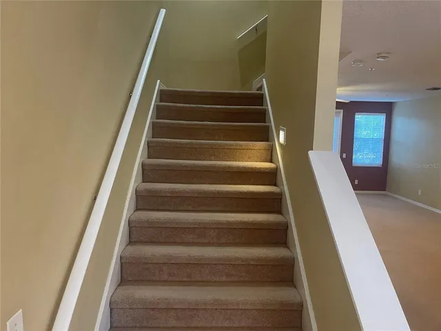 $3,000 | 3002 Pointeview Drive, Tampa, FL 33611