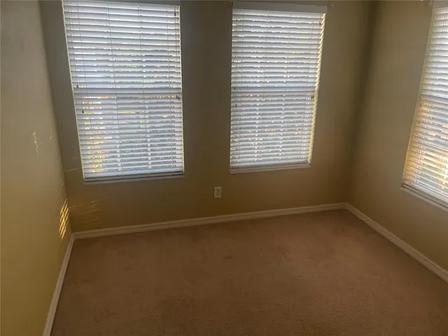 $3,000 | 3002 Pointeview Drive, Tampa, FL 33611