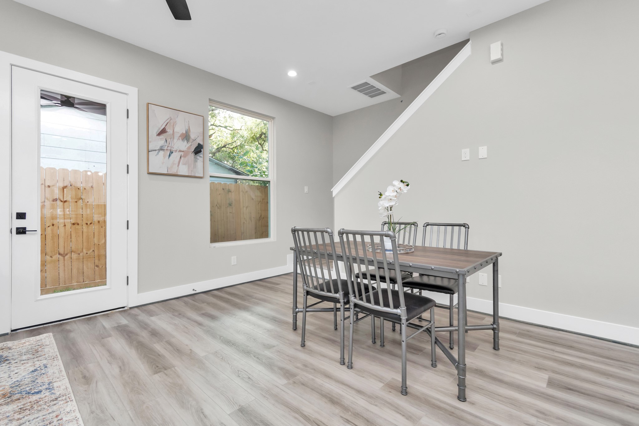 11 Wellford Street, Unit E Houston, TX 77022 - Photo 15 of 39 Dinning Space