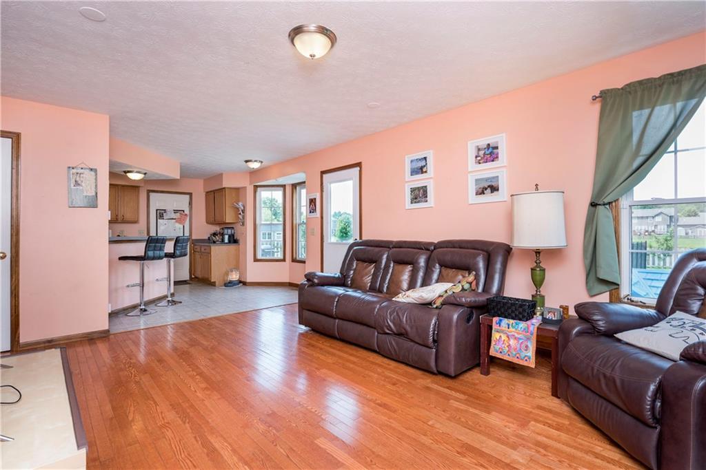 5847 West Ridgewood Road Springfield, OH 45502 - Photo 4 of 32