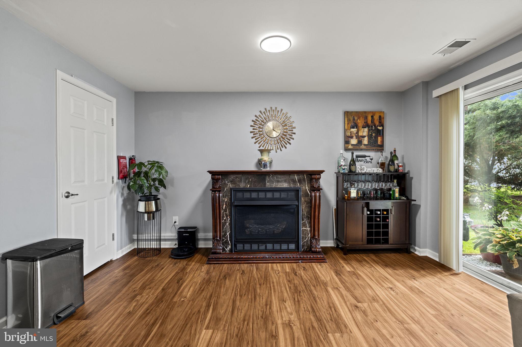2102 East Oak Road, Unit C4 Vineland, NJ 08361 - Photo 8 of 40 Fireplace is excluded