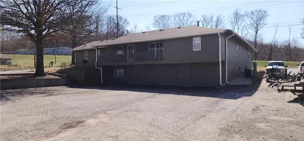 $1,995 | 45 Northwest Nw Highway, Unit 9900, Parkville, MO 64152