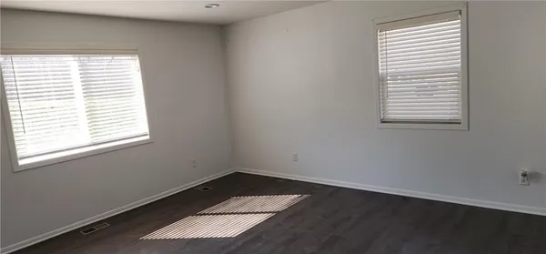 $1,995 | 45 Northwest Nw Highway, Unit 9900, Parkville, MO 64152