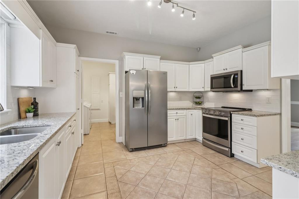 175 Meredith Way Stockbridge, GA 30281 - Photo 25 of 75