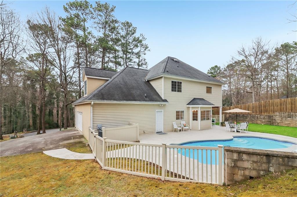 175 Meredith Way Stockbridge, GA 30281 - Photo 68 of 75 a front view of a house with a yard