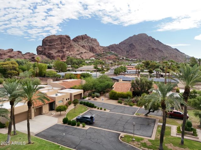 $2,000,000 | 4448 East Camelback Road, Unit 16, Phoenix, AZ 85018