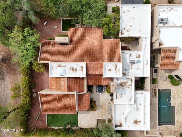 $2,000,000 | 4448 East Camelback Road, Unit 16, Phoenix, AZ 85018