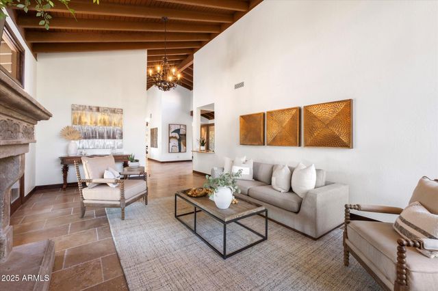$2,000,000 | 4448 East Camelback Road, Unit 16, Phoenix, AZ 85018