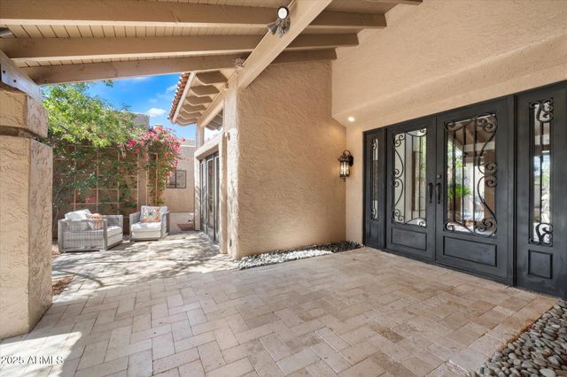 $2,000,000 | 4448 East Camelback Road, Unit 16, Phoenix, AZ 85018