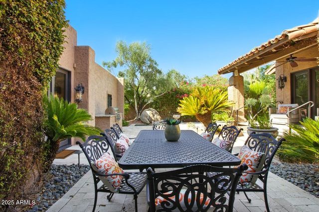 $2,000,000 | 4448 East Camelback Road, Unit 16, Phoenix, AZ 85018