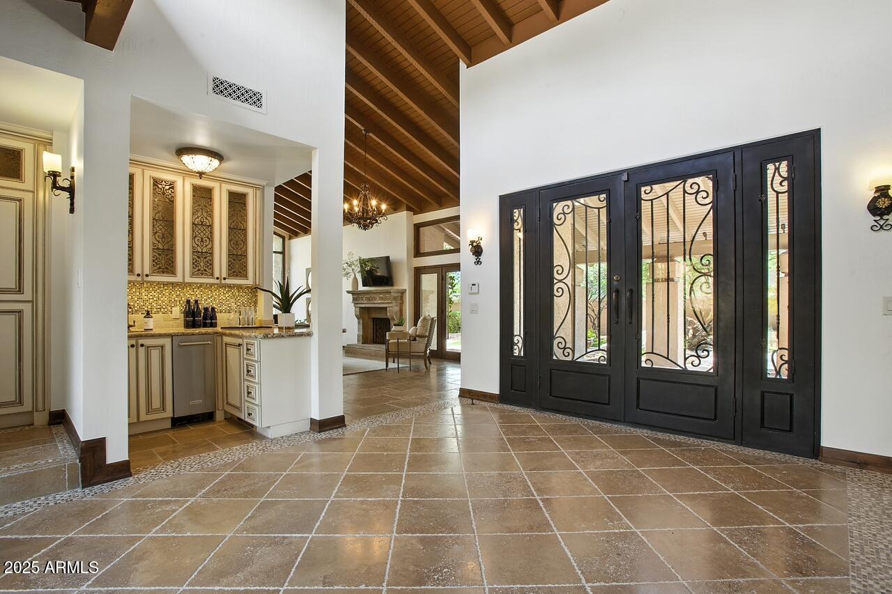 4448 East Camelback Road, Unit 16 Phoenix, AZ 85018 - Photo 59 of 108 IMG_7509