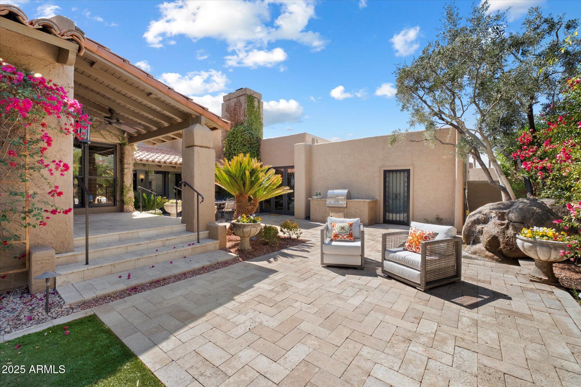 4448 East Camelback Road, Unit 16 Phoenix, AZ 85018 - Photo 7 of 108 Outdoor Courtyard