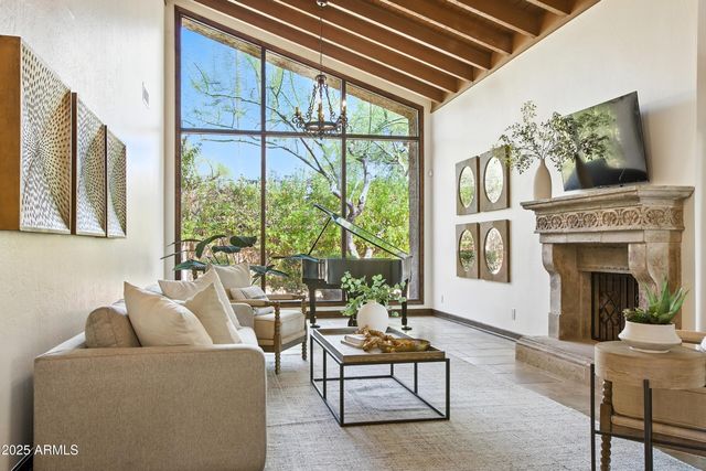 $2,000,000 | 4448 East Camelback Road, Unit 16, Phoenix, AZ 85018