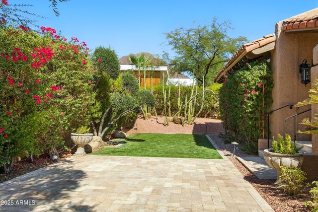 $2,000,000 | 4448 East Camelback Road, Unit 16, Phoenix, AZ 85018