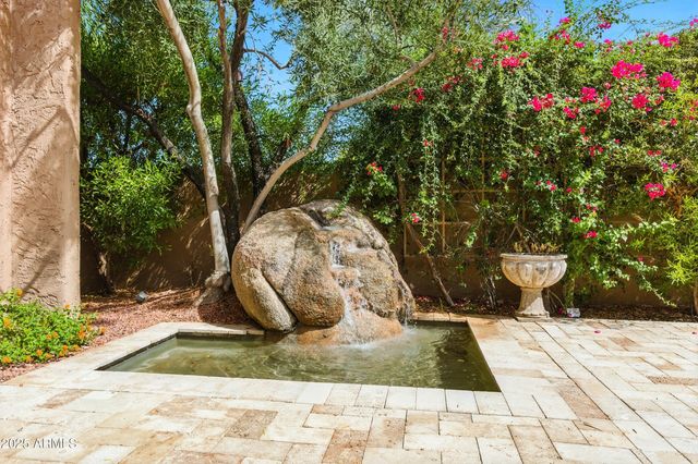 $2,000,000 | 4448 East Camelback Road, Unit 16, Phoenix, AZ 85018