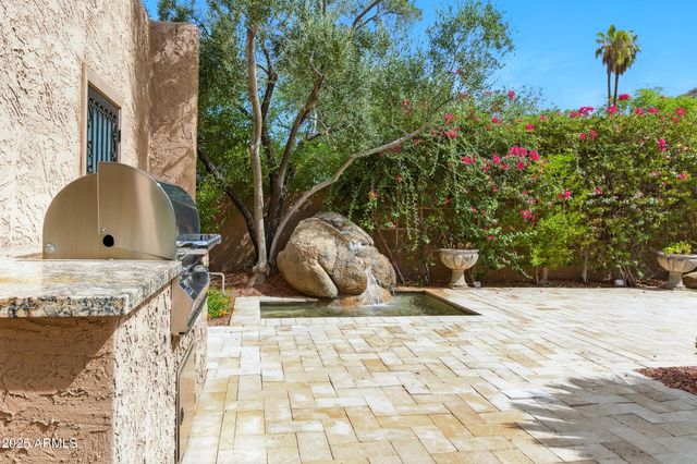 $2,000,000 | 4448 East Camelback Road, Unit 16, Phoenix, AZ 85018