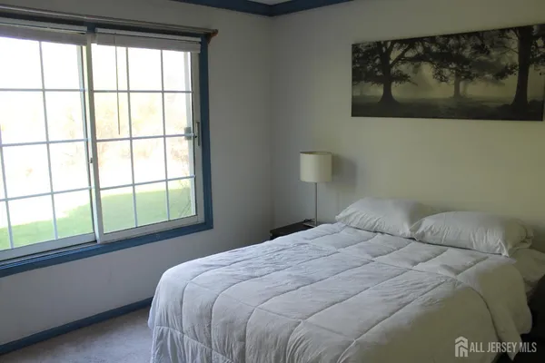 $385,000 | 612 Waterford Drive, Edison, NJ 08817