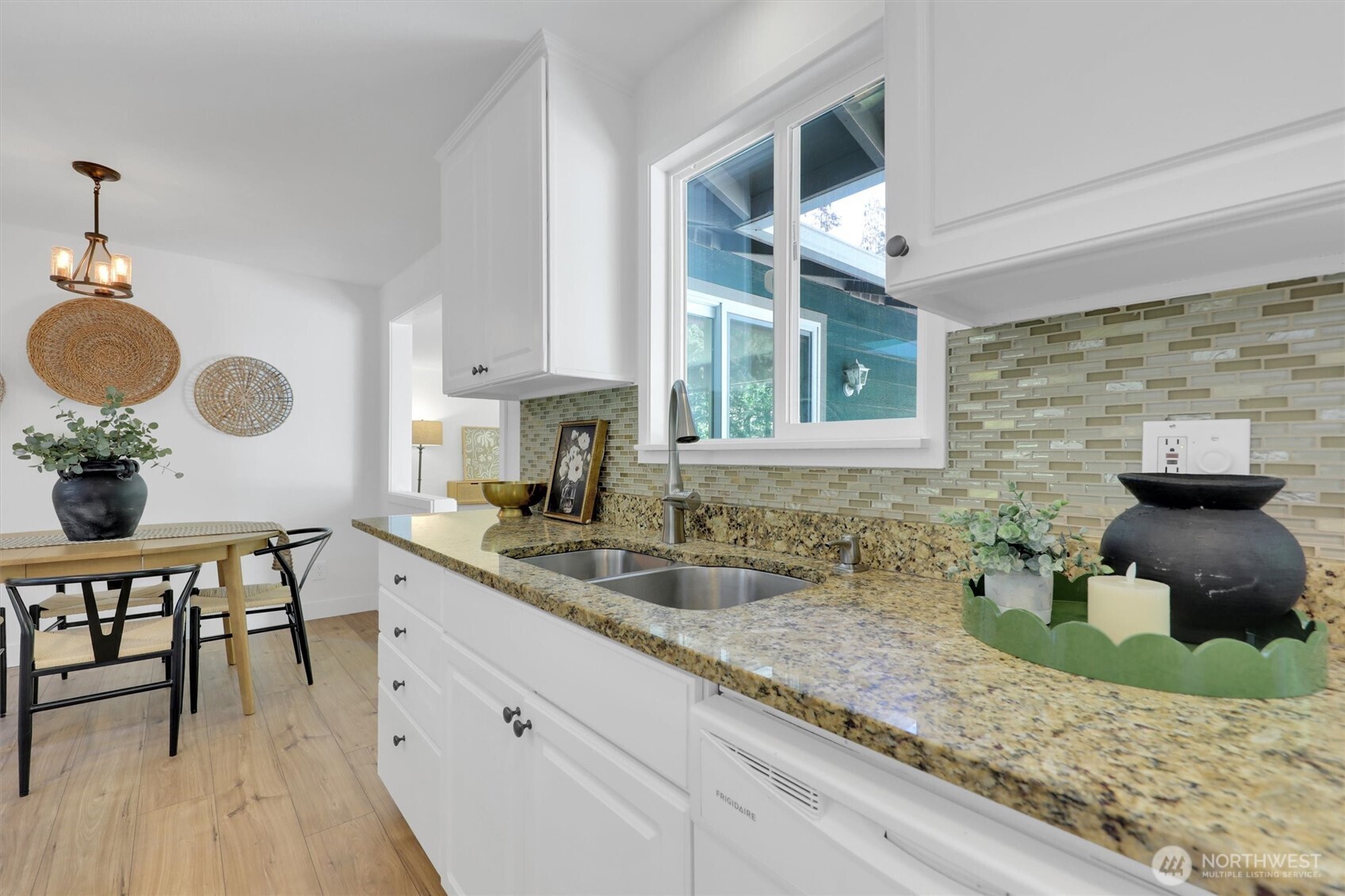20915 West Richmond Road Bothell, WA 98021 - Photo 13 of 40 Gallery Image 13
