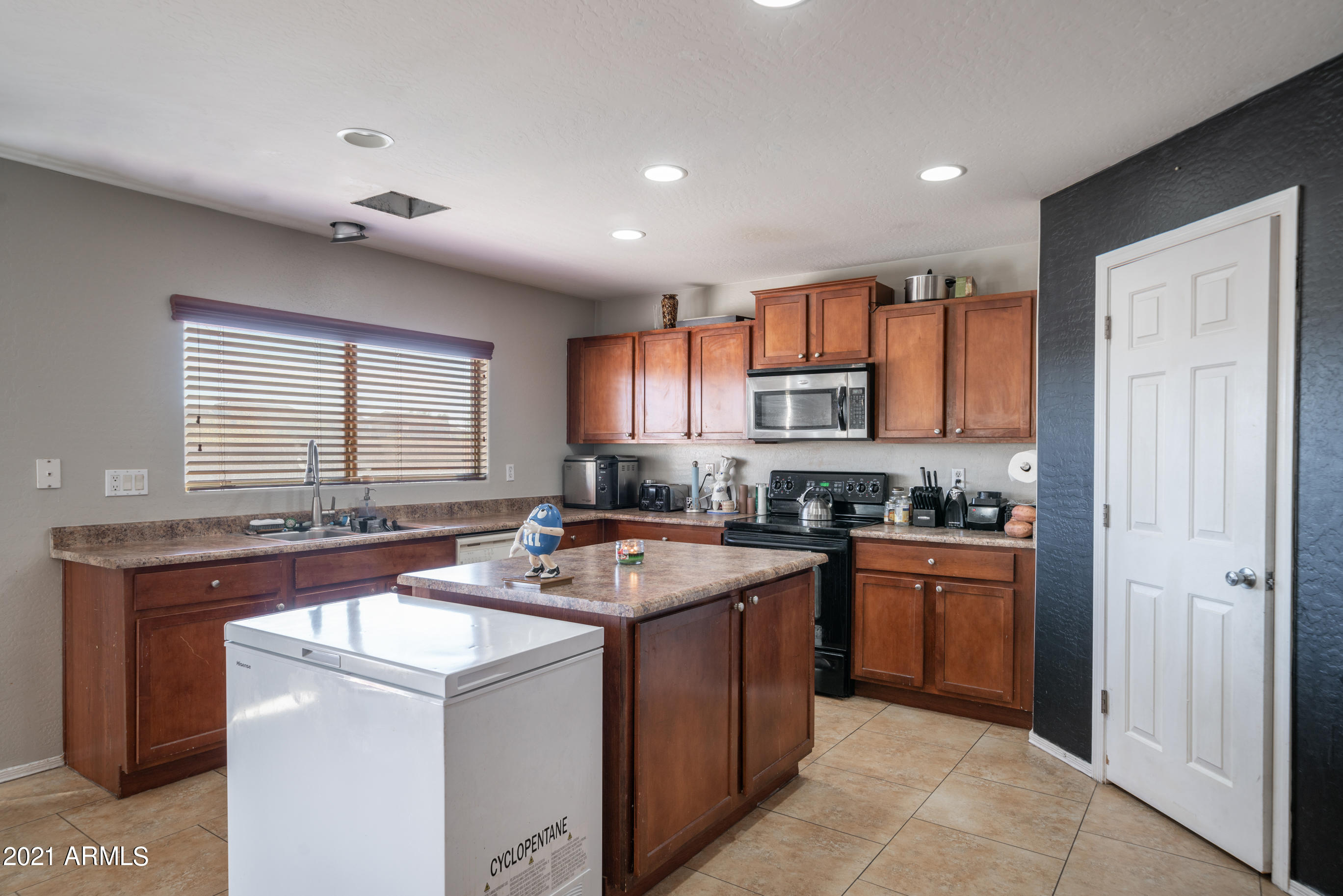 19533 North Leland Road Maricopa, AZ 85138 - Photo 2 of 39 DSC06252a - Copy
