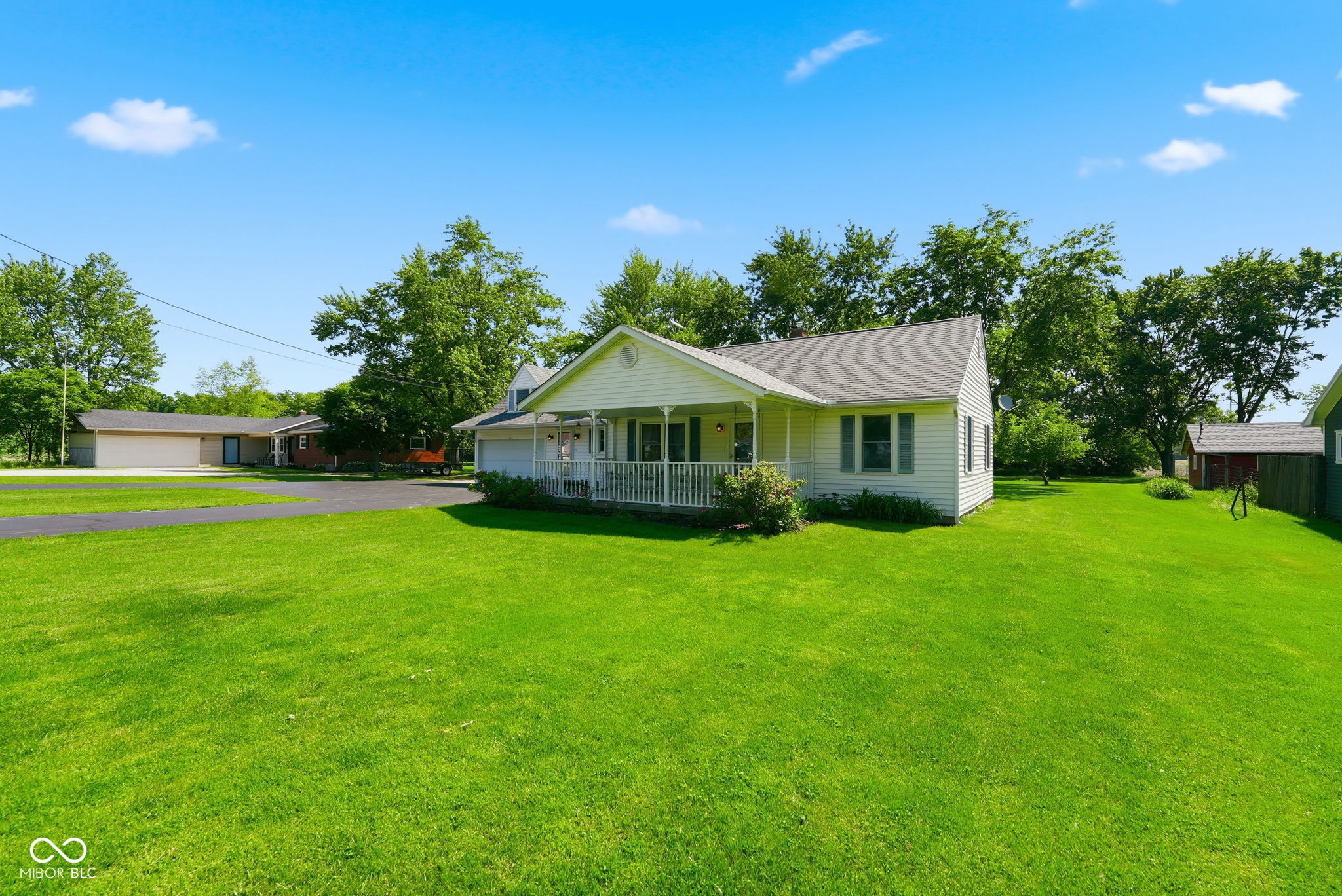 114 North Cook Road Muncie, IN 47303 - Photo 2 of 45